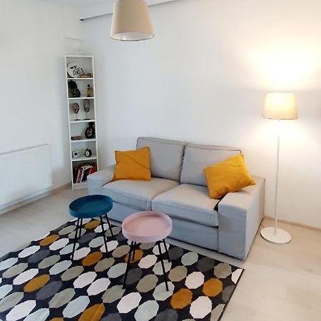 New Cozy Apartment 3 Min To Subway 24H/7 Self Check-In Popesti-Leordeni Exteriör bild